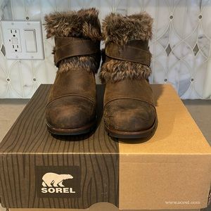 Sorel Joan of arctic wedge ankle bootie